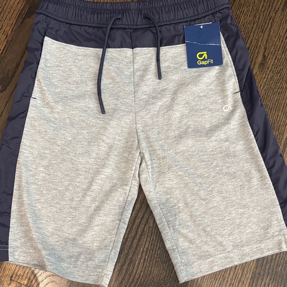 GAP fit boys Shorts in Gray and Navy size medium Brand NEW (8)
